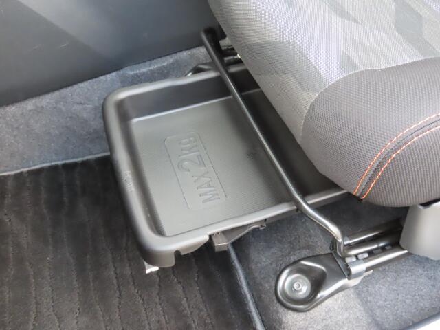 ダイハツ タフト