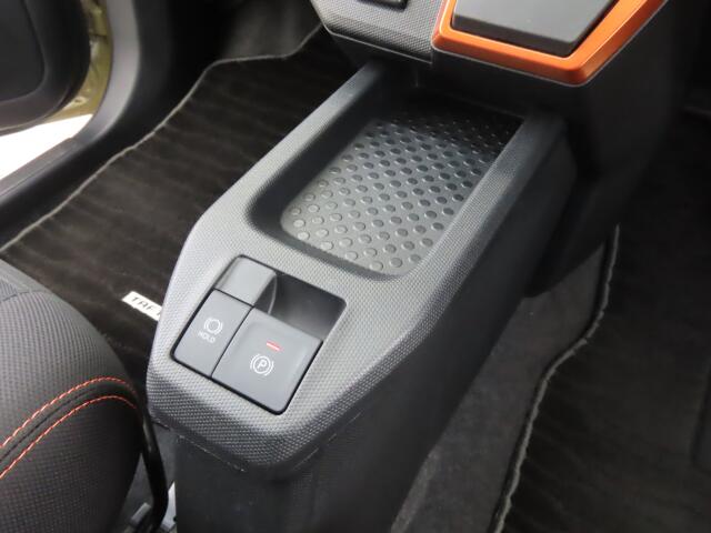 ダイハツ タフト