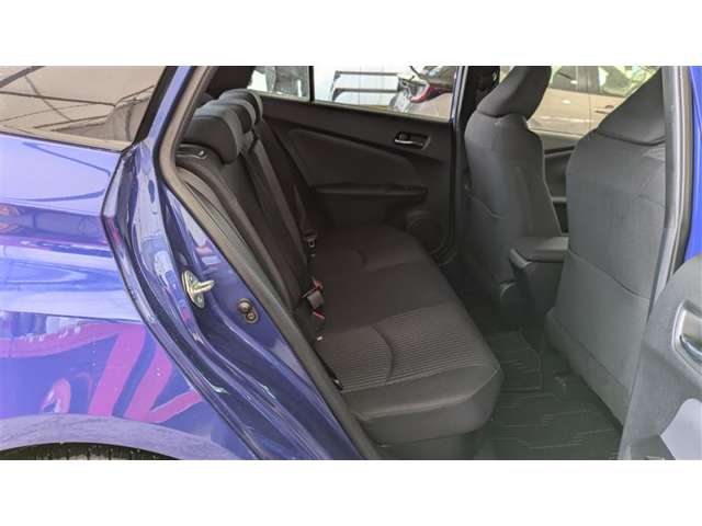 トヨタ プリウス