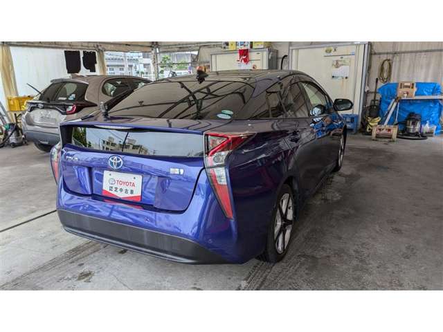 トヨタ プリウス