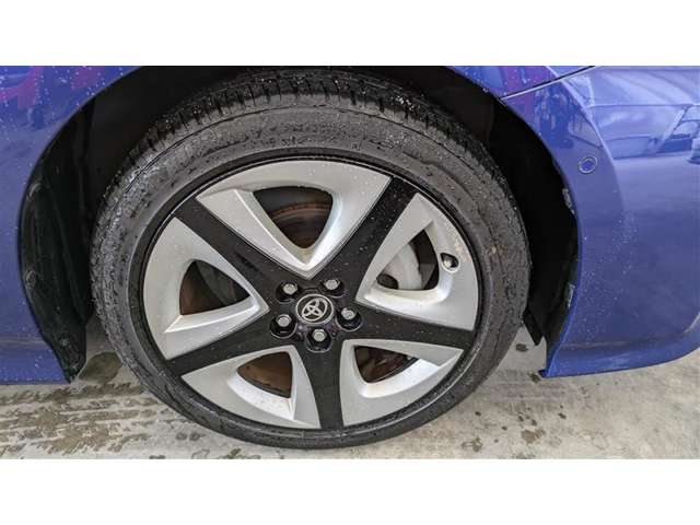 トヨタ プリウス