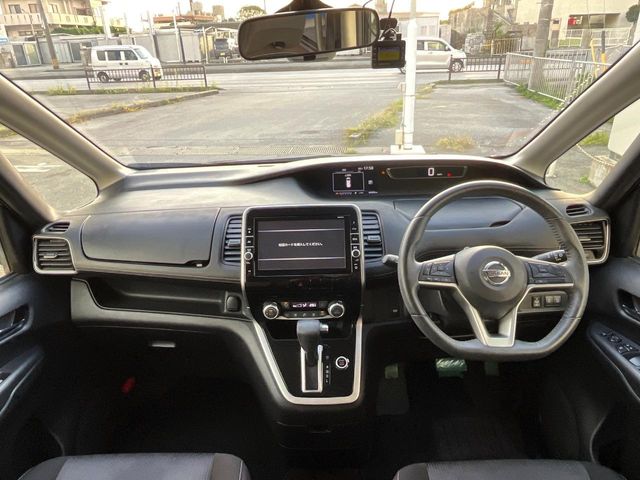日産 セレナ