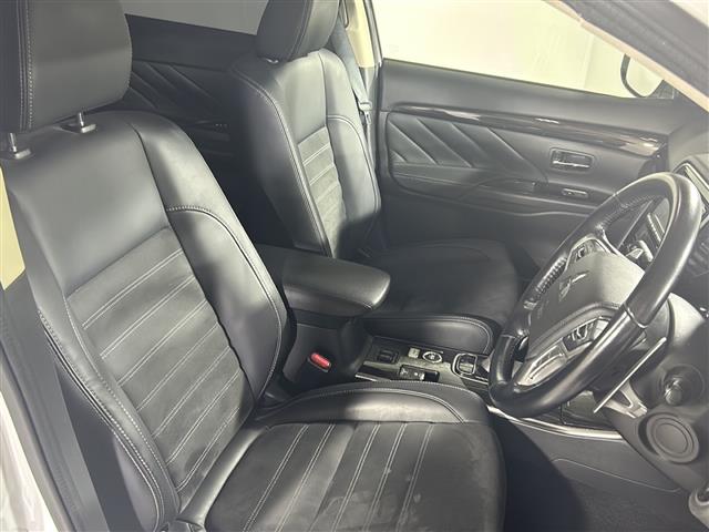 三菱 アウトランダーPHEV