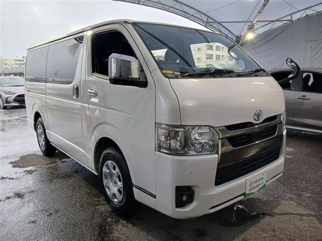 トヨタ ハイエースバン