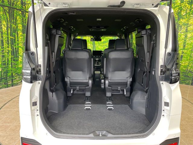 トヨタ ヴォクシー