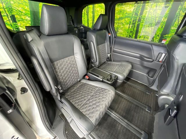 トヨタ ヴォクシー