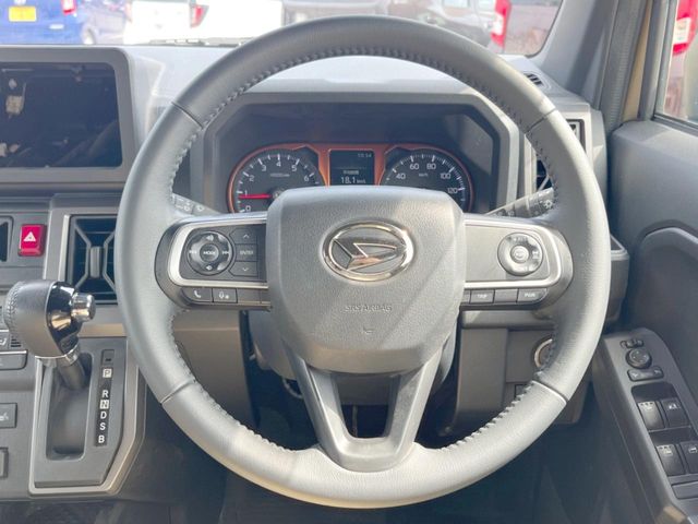 ダイハツ タフト