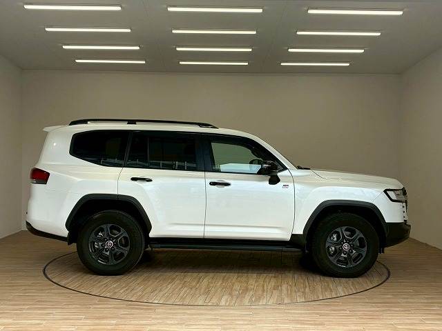 トヨタ ランドクルーザー300