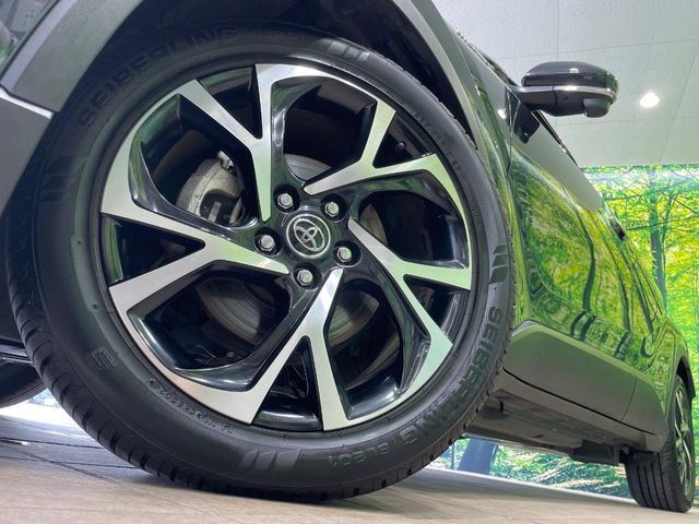 トヨタ C-HR