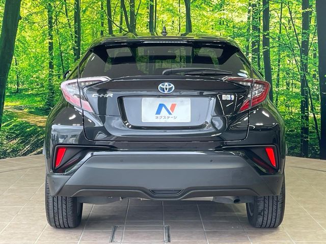 トヨタ C-HR
