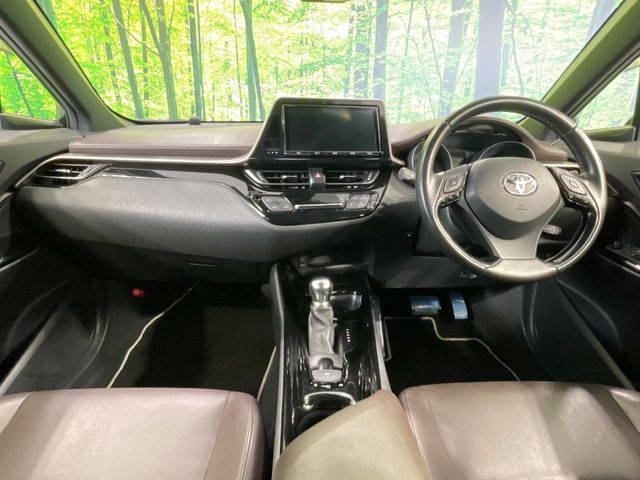 トヨタ C-HR