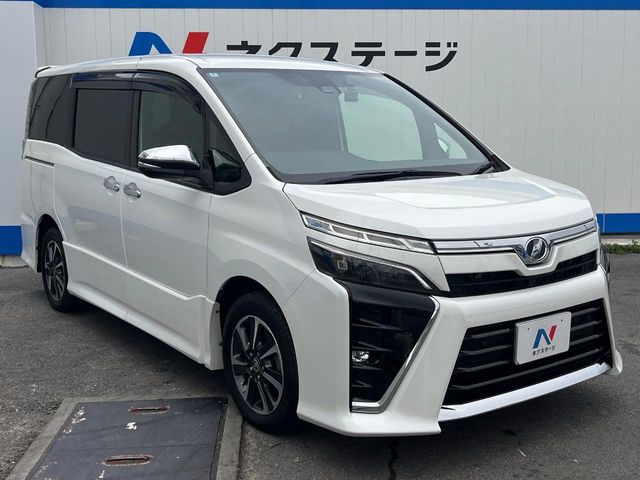 トヨタ ヴォクシー