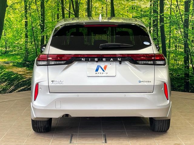 日産 ノートオーラ