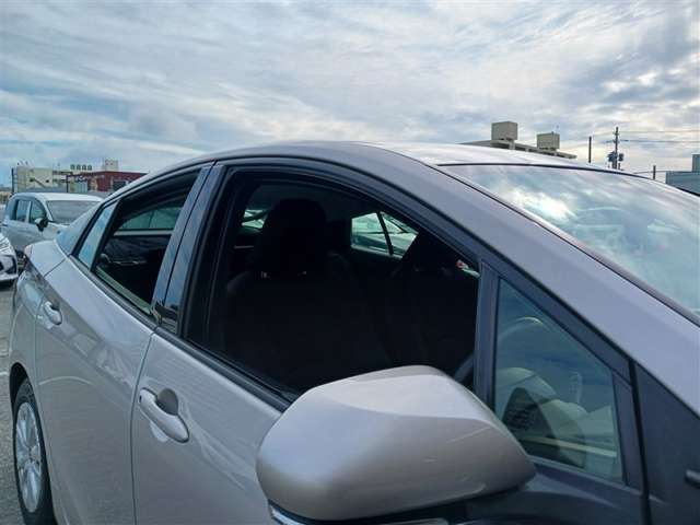 トヨタ プリウス