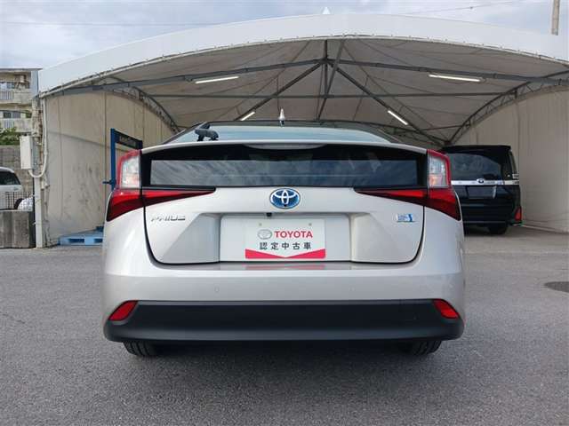 トヨタ プリウス