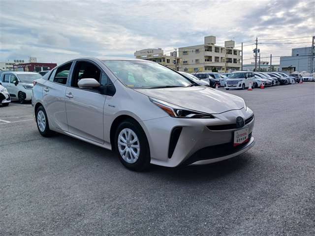 トヨタ プリウス