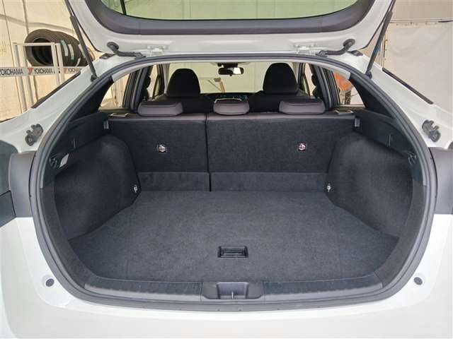 トヨタ プリウス