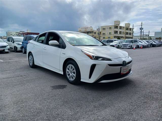 トヨタ プリウス