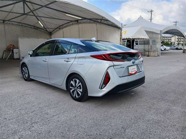 トヨタ プリウスPHV