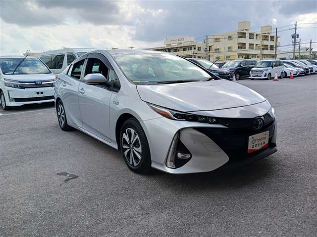 トヨタ プリウスPHV