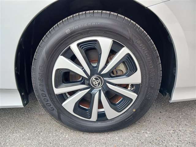 トヨタ プリウスPHV