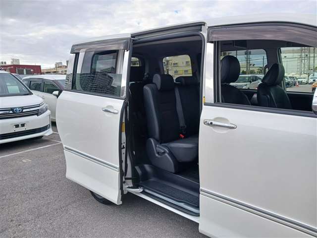 トヨタ ヴォクシー