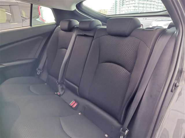 トヨタ プリウス