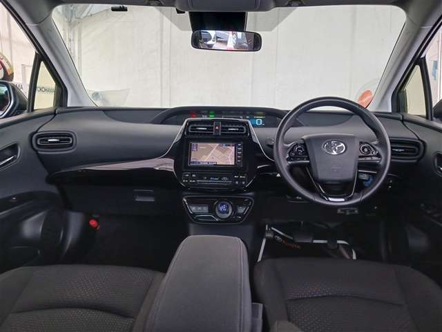 トヨタ プリウス