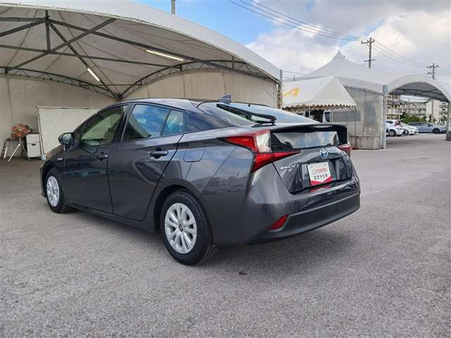 トヨタ プリウス