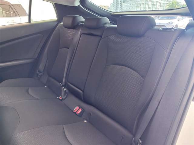 トヨタ プリウス