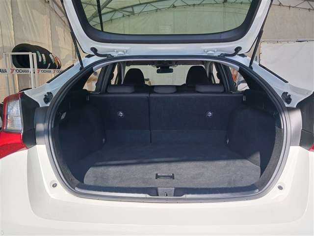 トヨタ プリウス