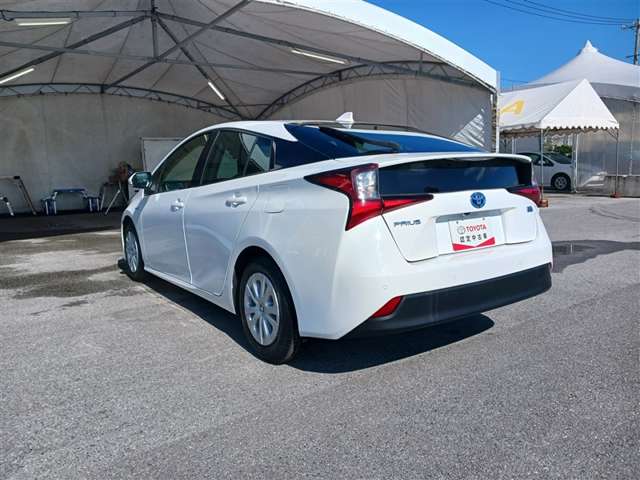 トヨタ プリウス