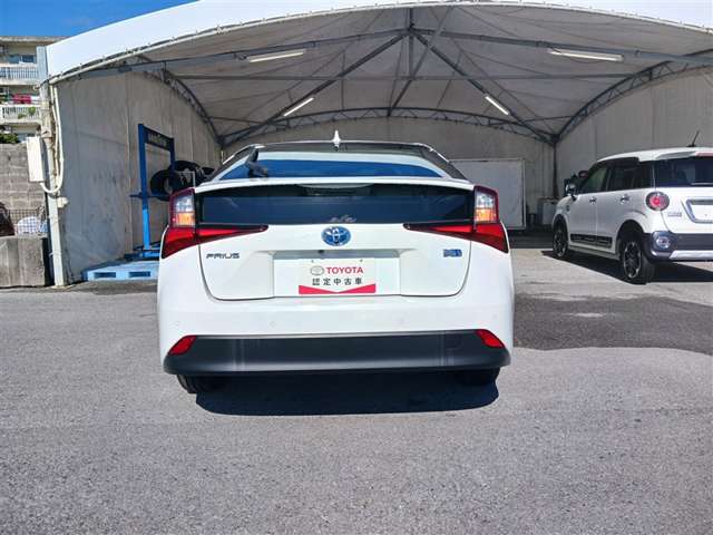 トヨタ プリウス