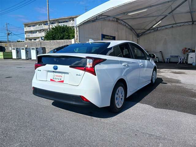 トヨタ プリウス