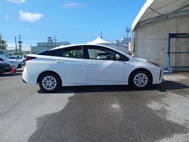 トヨタ プリウス