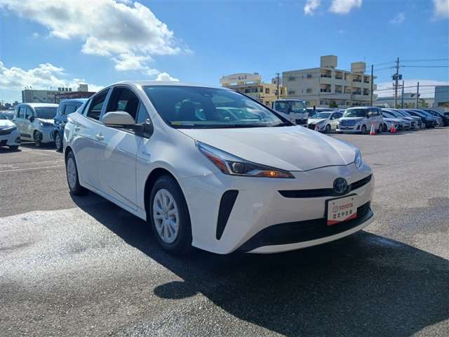 トヨタ プリウス