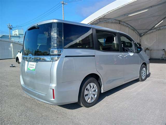 トヨタ ヴォクシー