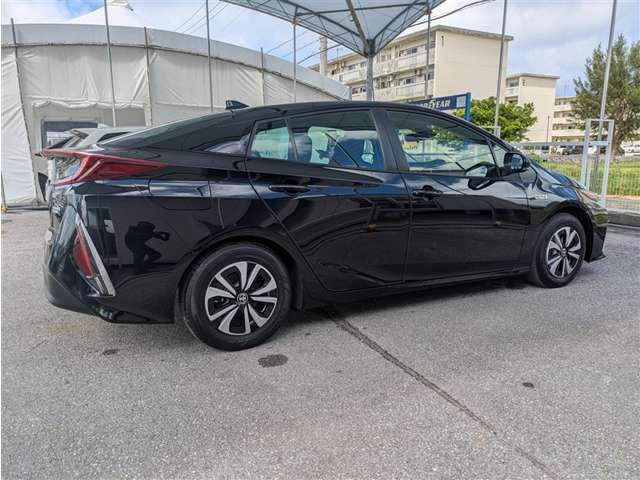 トヨタ プリウスPHV