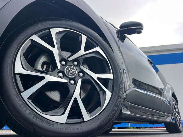 トヨタ C-HR