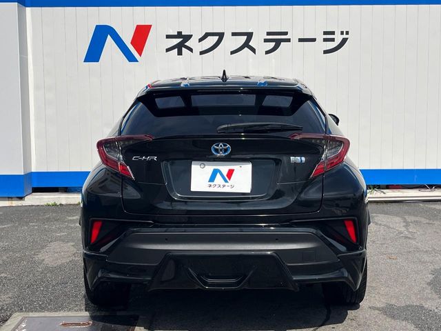トヨタ C-HR