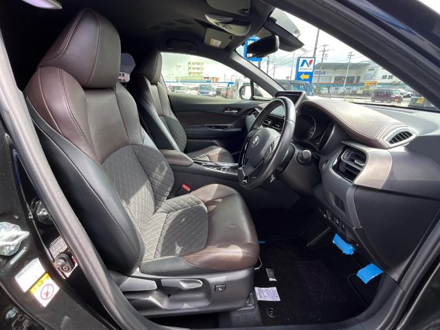 トヨタ C-HR