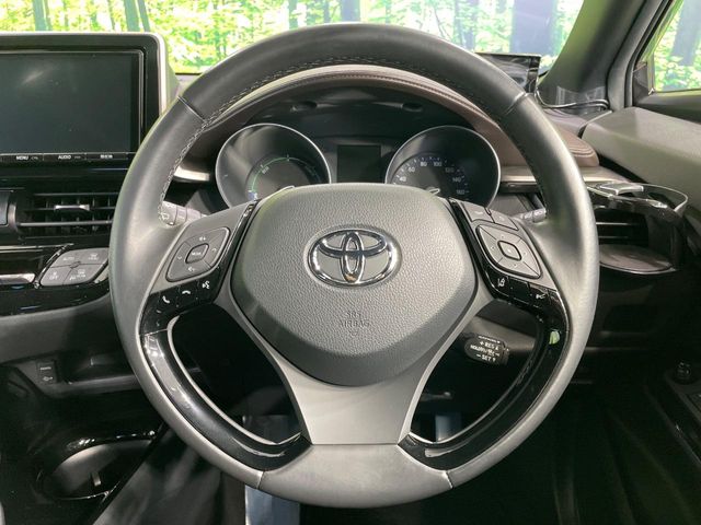 トヨタ C-HR