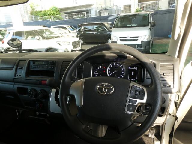 トヨタ ハイエースバン