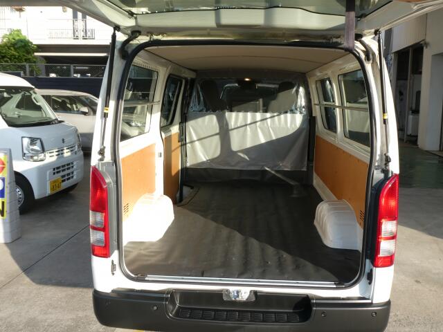 トヨタ ハイエースバン