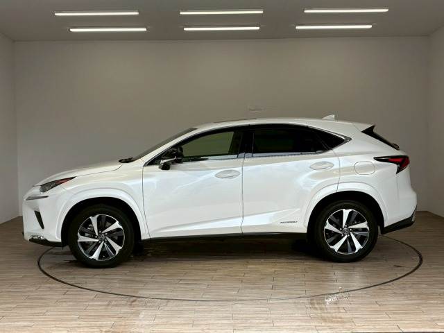 レクサス NX