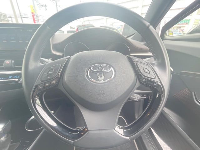 トヨタ C-HR