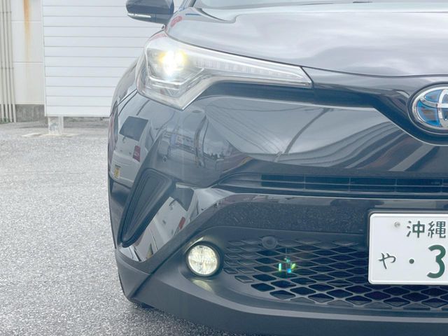 トヨタ C-HR