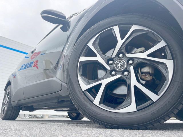 トヨタ C-HR