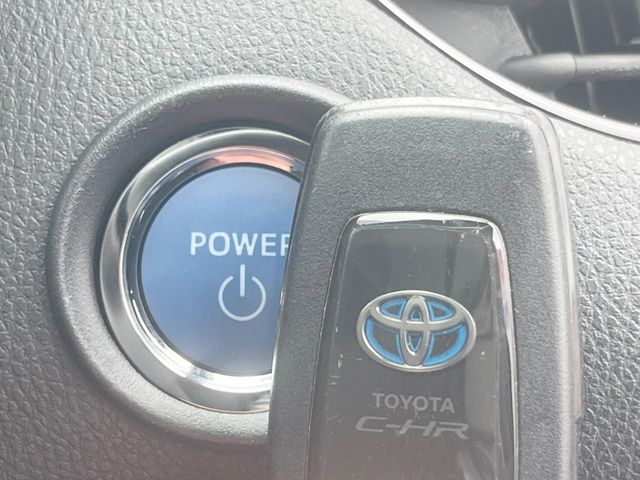 トヨタ C-HR