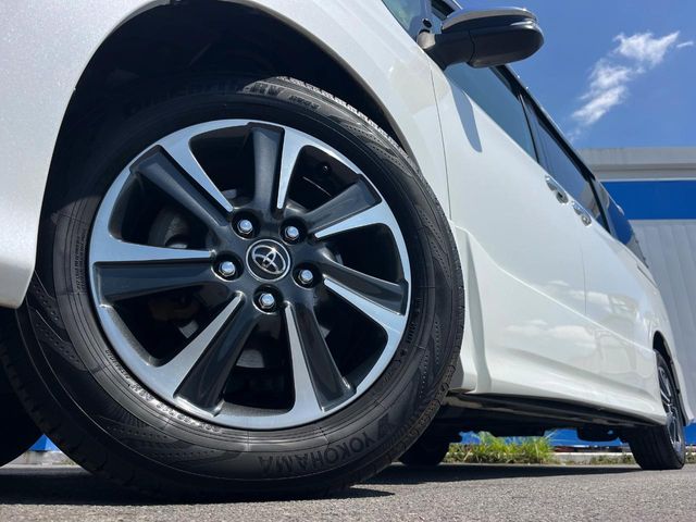 トヨタ ヴォクシー